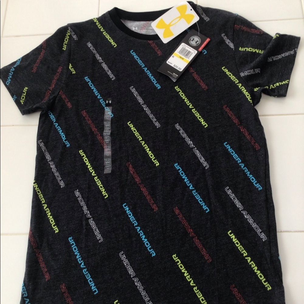 Boy’s Under Armour Cotton Tee. Size Youth Medium.